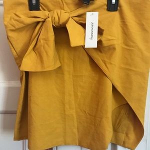 Mini skirt (Large) Brand new